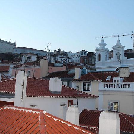 Stylish Lisbon Apartment In Alfama Екстер'єр фото