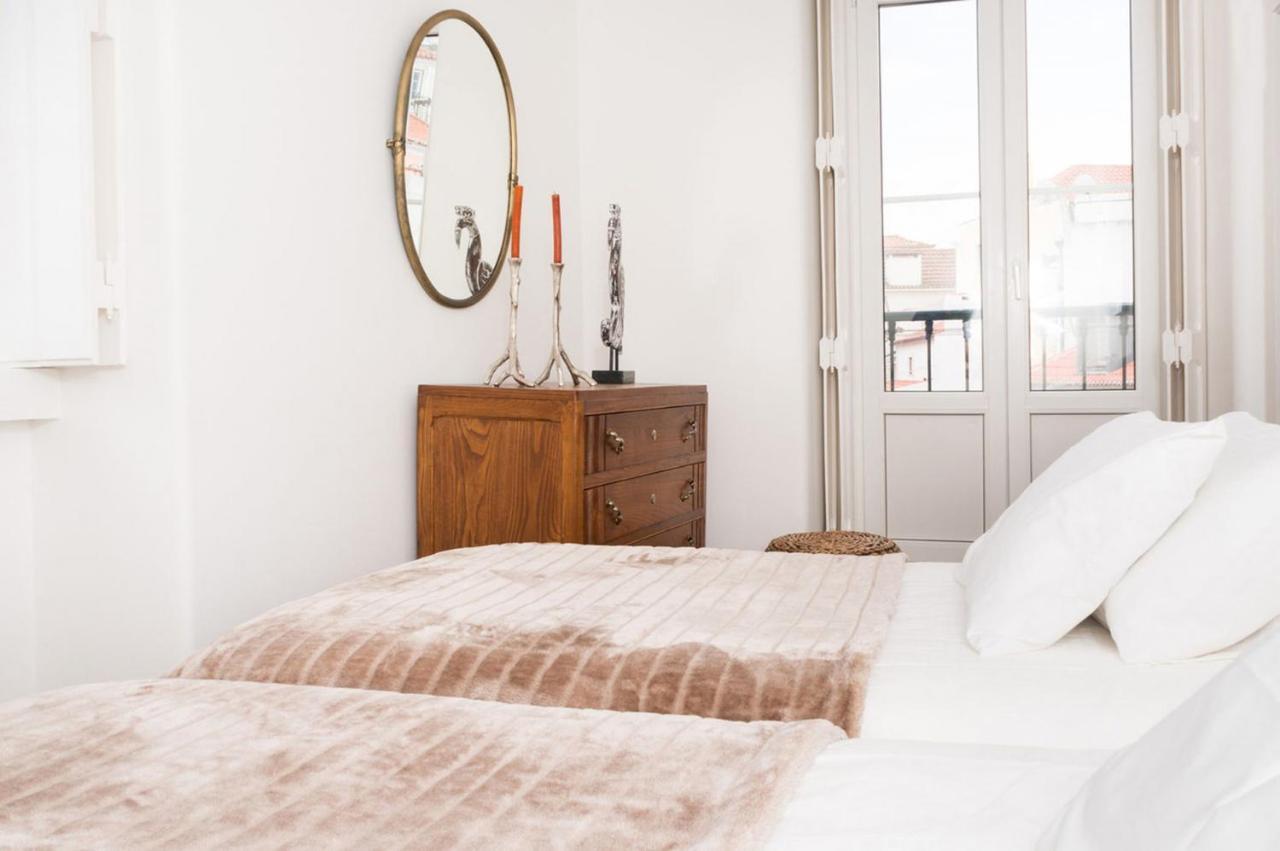Stylish Lisbon Apartment In Alfama Екстер'єр фото