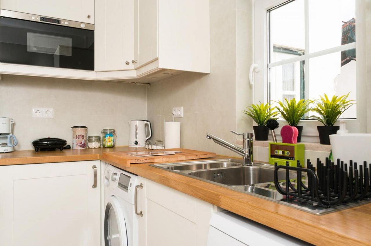 Stylish Lisbon Apartment In Alfama Екстер'єр фото