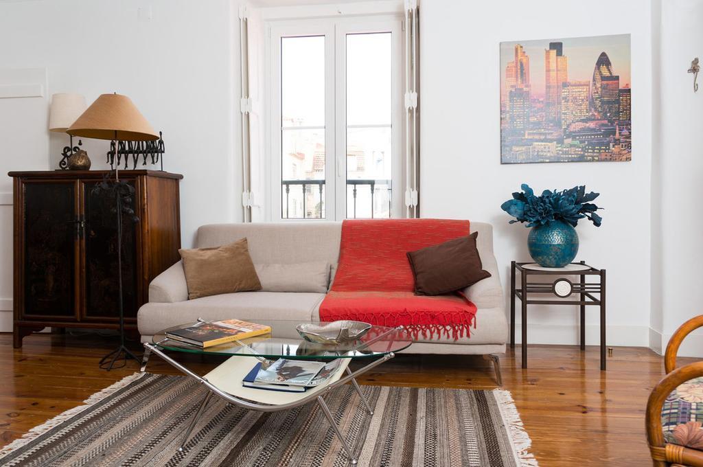 Stylish Lisbon Apartment In Alfama Екстер'єр фото